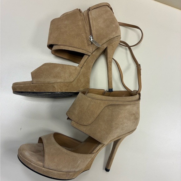 Yves Saint Laurent  Tan High Heels - Picture 13 of 14